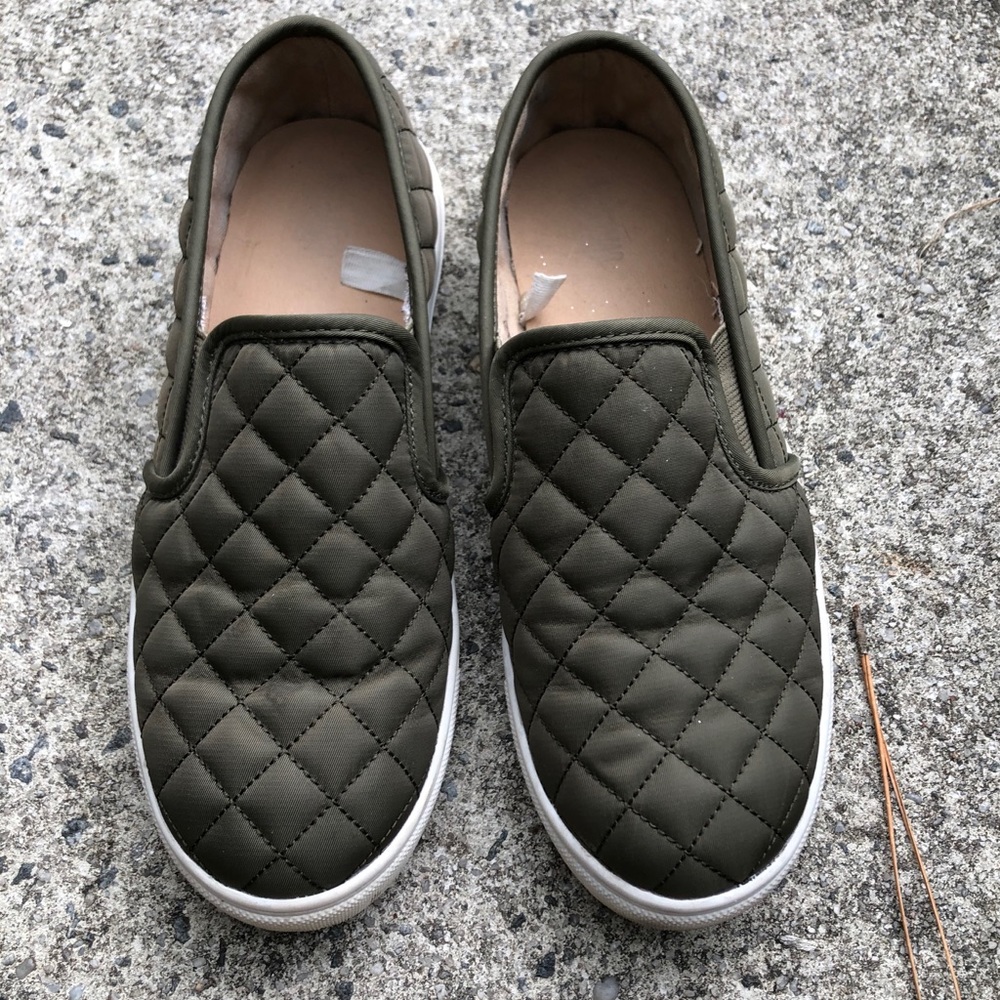 Olive Green Slip On Loafer Style Womens Shoes 6.5